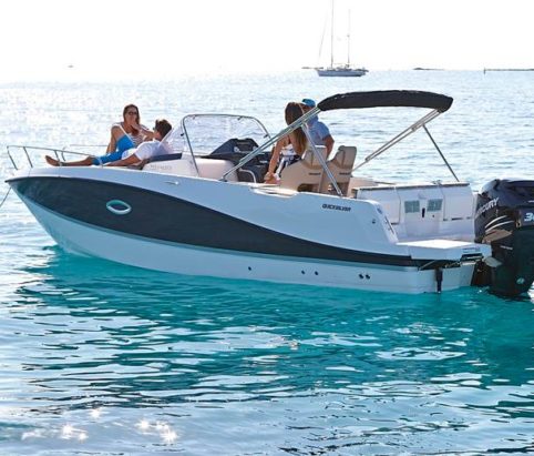 Quicksilver 755 Sundeck