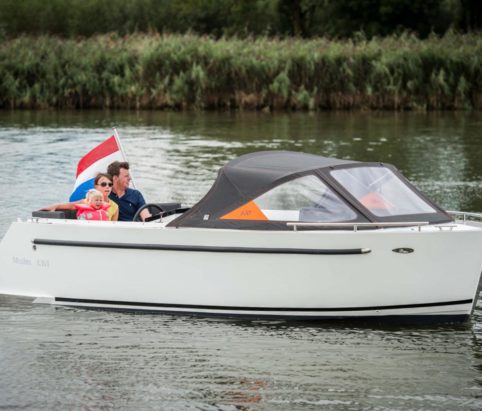 Maxima 630i fitted with an inboard diesel engine from Marine Tech