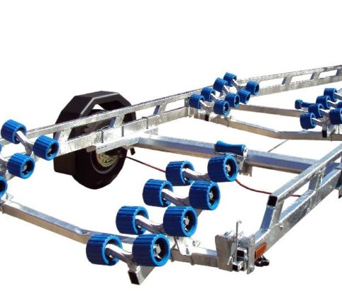 Extreme 1800 swing boat trailer from Marine Tech